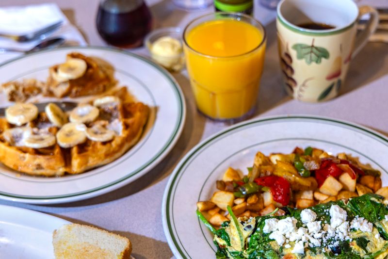 15 Small-Town Arkansas Restaurants Overflowing With Charm - Decor Hint Colonial Pancake and Waffle House