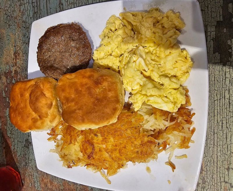 Must Try North Carolina Breakfast Diners That Do Mornings Best - Decor Hint Scrambled Southern Diner - Greensboro