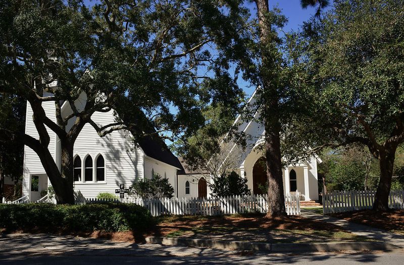 10 Alabama Beach Towns Locals Say Are Overrun Every Summer - Decor Hint Magnolia Springs