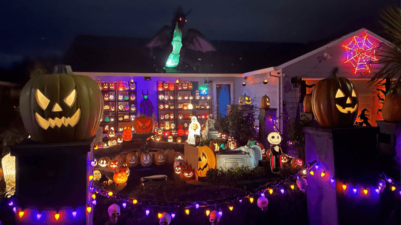 Oregon's 12 Most Creative Halloween Setups - Decor Hint Flye Manor, Milwaukie