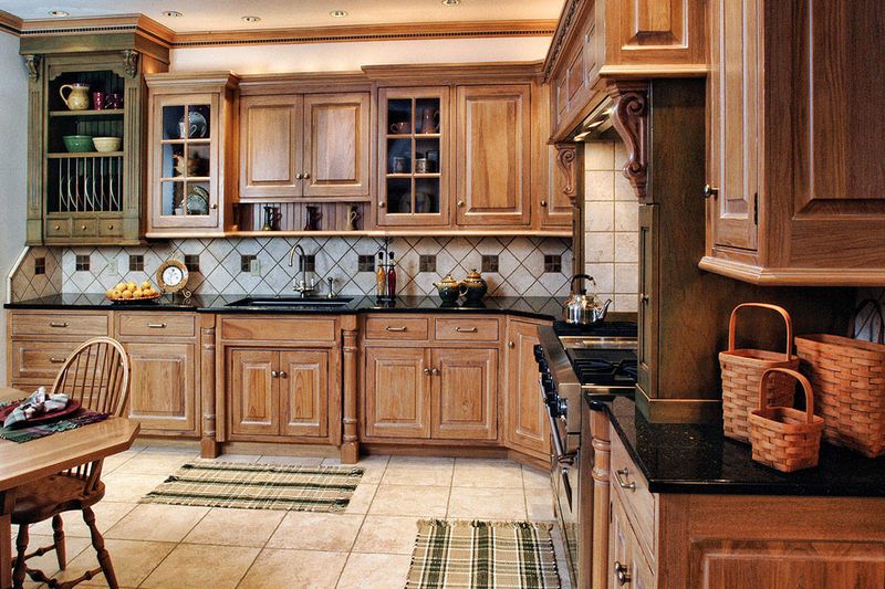 10 Ohio Kitchen Styles Falling Out Of Favor With Homeowners This Year - Decor Hint Distressed Cabinet Finishes
