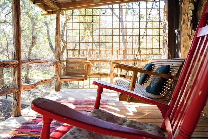 Porch Swings That Define Relaxed Afternoons
