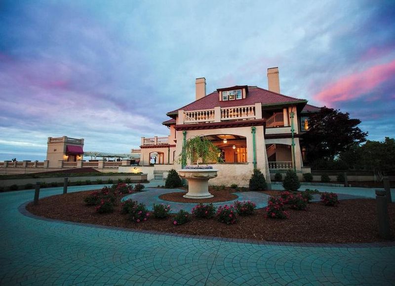 The Mansion At Ocean Edge – Cape Cod
