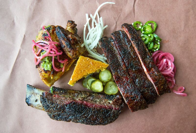 14 Hidden BBQ Gems In New York Serving Up Smokehouse Perfection - Decor Hint Pit Stop Barbecue