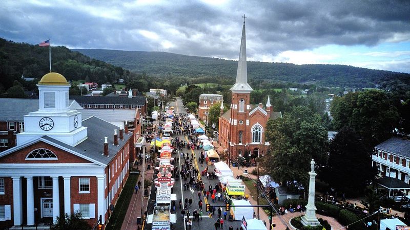 Bedford Fall Foliage Festival, Bedford