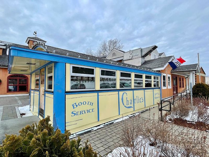 Massachusetts Restaurants Serving Chicken-Fried Steaks You Can't Miss - Decor Hint Charlie's Diner - Worcester