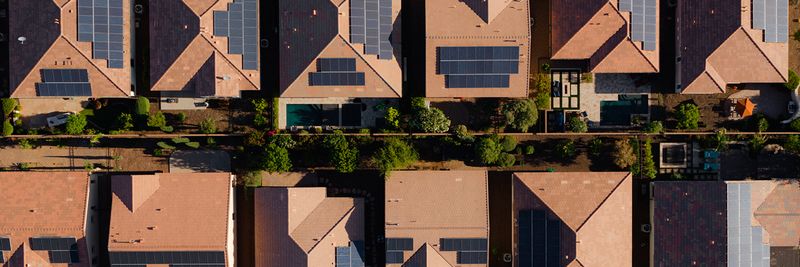17 Arizona Home Trends Transforming Desert Living By 2030 - Decor Hint Solar Panel Integration