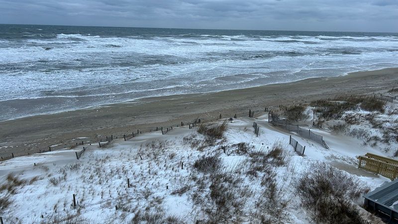 14 Places In The US You Might Regret Visiting For A Winter Vacation - Decor Hint Outer Banks, North Carolina