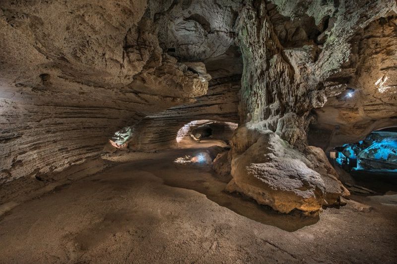 Longhorn Cavern State Park