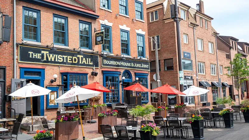 10 Pennsylvania Seafood Restaurants Locals Can't Stop Talking About - Decor Hint The Twisted Tail