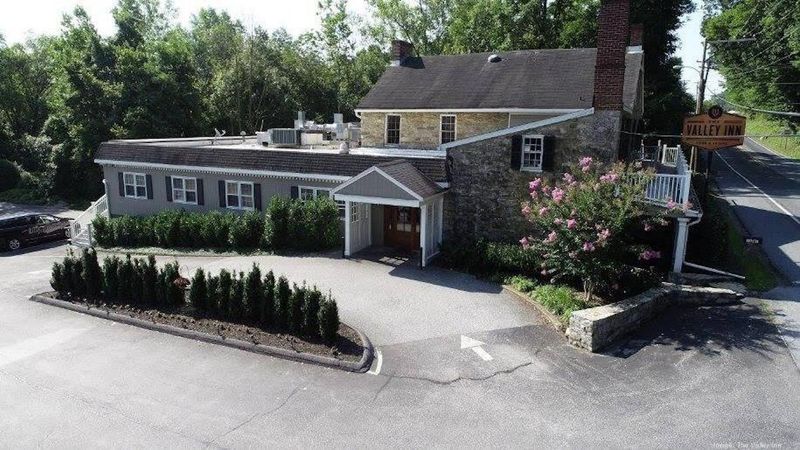 17 Classic Maryland Restaurants Locals Never Gave Up On - Decor Hint The Valley Inn
