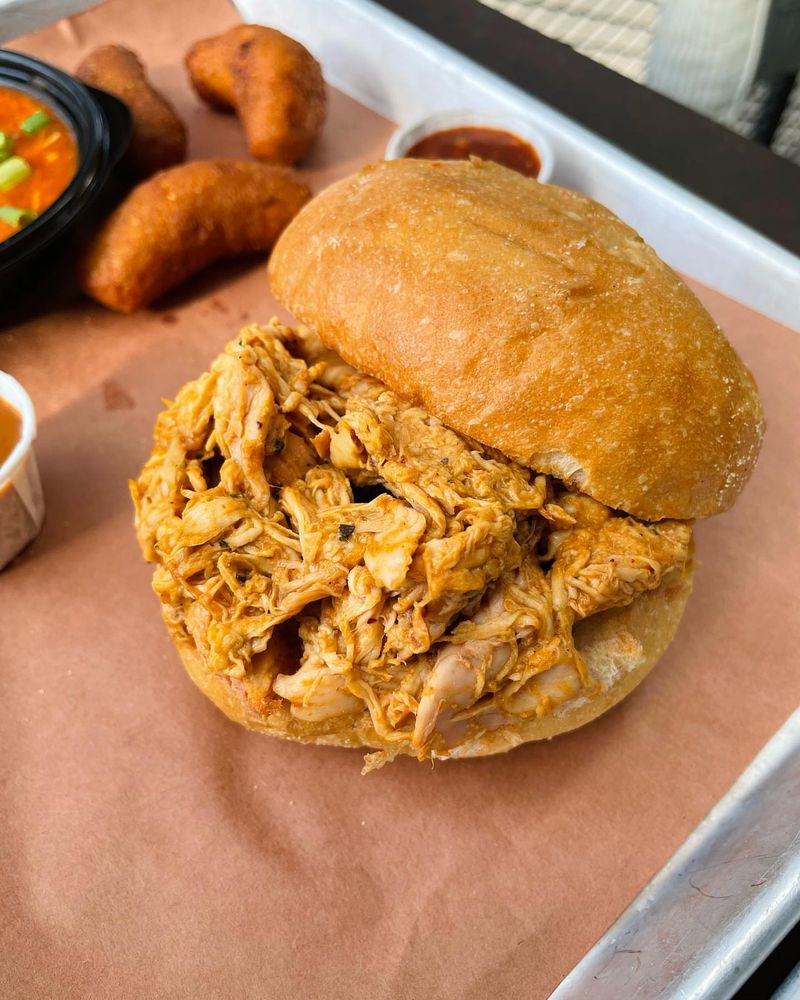 These North Carolina Buffets Prove Nobody Does Fried Chicken Like The South - Decor Hint Luella's Bar-B-Que