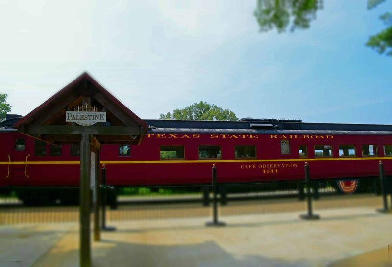 Discover Texas’ Beauty On This Scenic Train Adventure - Decor Hint Nearby Attractions To Explore Before Or After The Ride