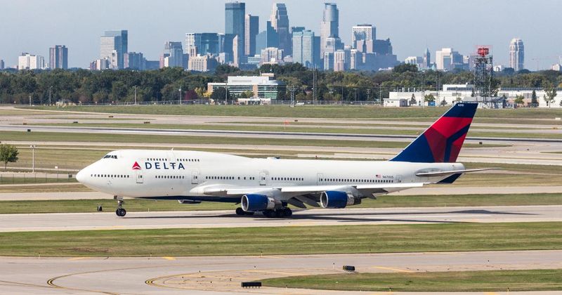 Departure And Arrival Experience: Staff & Operations