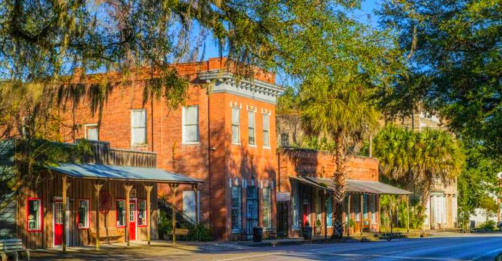 Discover This Peaceful Florida Town Made For Slow Weekend Drives - Decor Hint