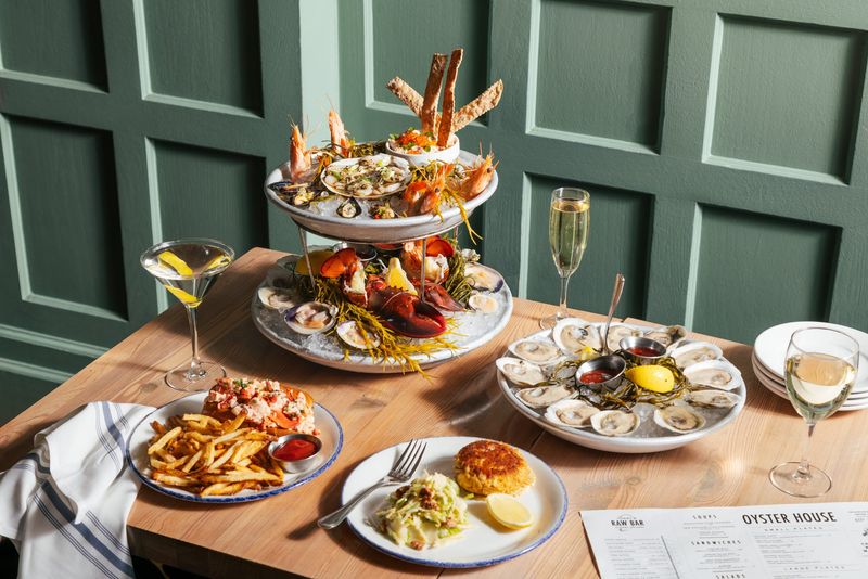 10 Pennsylvania Seafood Restaurants Locals Can't Stop Talking About - Decor Hint Sansom Street Oyster House