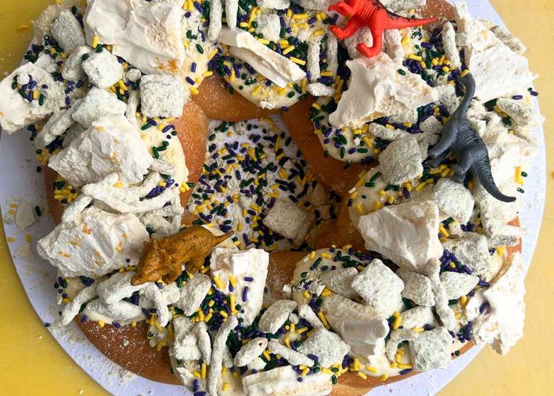 17 Must-Try Louisiana Buffets Where Dessert Is The Main Attraction - Decor Hint Prejean's Restaurant Swamp Sweets