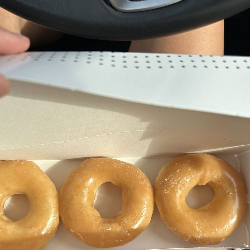 Iowa's Top Donut Spots You Can't Miss - Decor Hint Krispy Kreme - West Des Moines