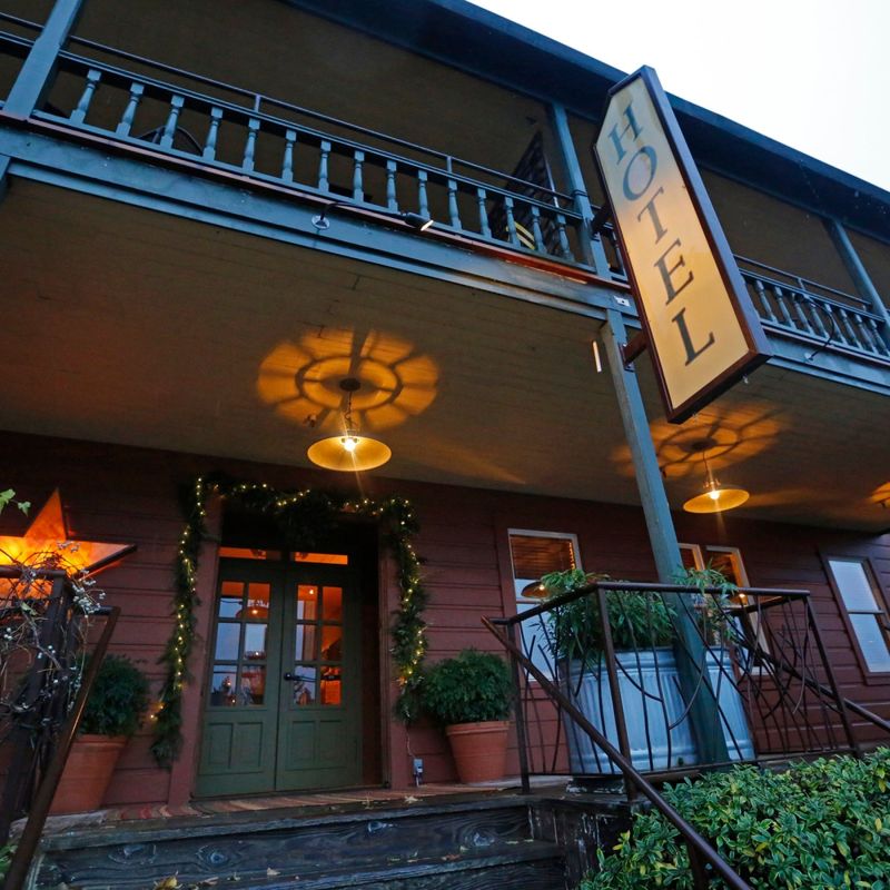 Small-Town Dining In California: 15 Restaurants You'll Love - Decor Hint Boonville Hotel, Boonville, California