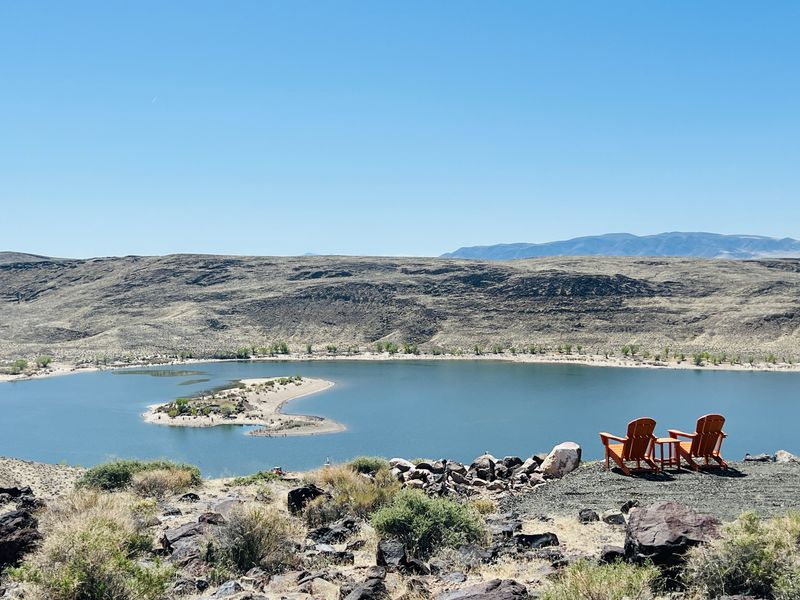 The Hidden Oasis In Nevada Locals Wish Stayed Secret - Decor Hint Easy Yet Remote Escape