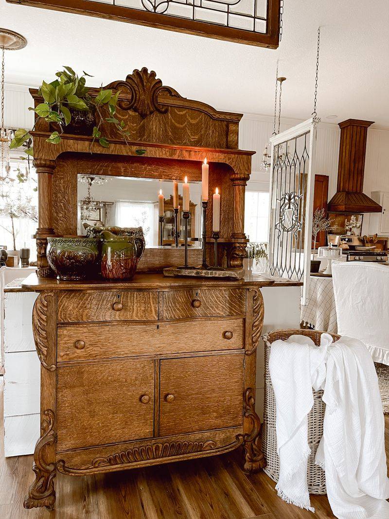 Top Antique Rarities Georgia Collectors Are Racing To Find - Decor Hint Victorian Era Sideboards