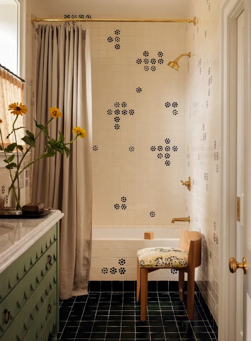 New Colorado Home Built With The Soul Of A Century-Old Classic - Decor Hint Eldest Daughter's Bathroom