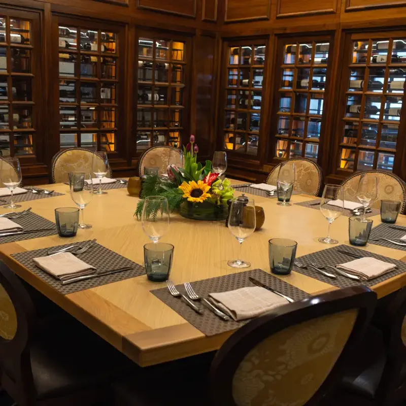Pennsylvania Restaurants Locals Have Loved For Generations - Decor Hint The Hotel Hershey Circular Dining Room