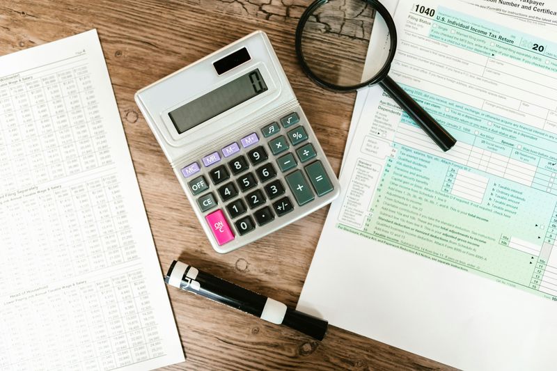 12 Things Homeowners Don't Realize They're Still Responsible For After Selling - Decor Hint Mortgage-Related Errors and Payoffs