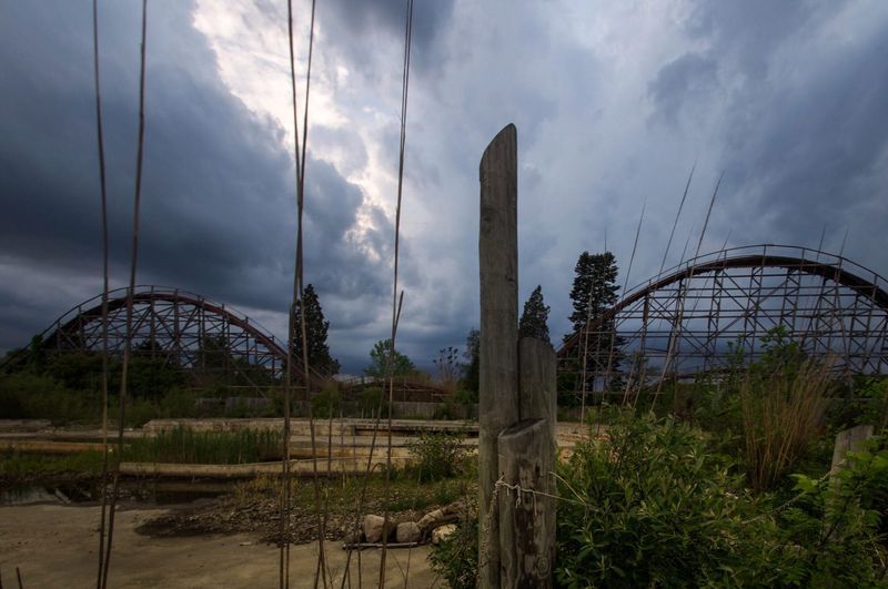 10 Abandoned Ohio Amusement Parks Locals Can't Stop Remembering - Decor Hint Geauga Lake – From Thrills to Silence