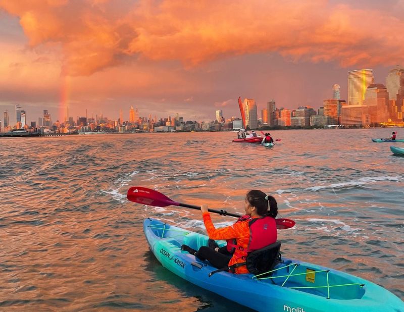 Things To Do In NYC With Teens Who've Seen It All - Decor Hint Kayak Along the Hudson River at Sunset