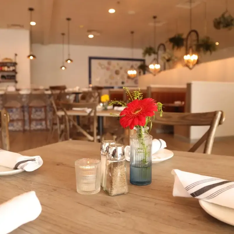 Where To Find The Absolute Best Pasta In New Mexico - Decor Hint Romantic Yet Casual Vibe
