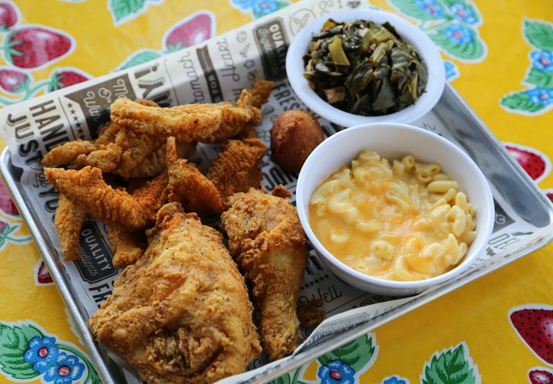 16 Washington Family-Owned Fried Chicken Restaurants Perfect For Rainy Days - Decor Hint Southern Kitchen (Tacoma)