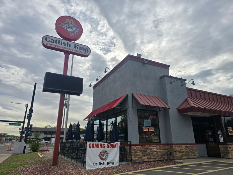11 Colorado Catfish Spots Where Locals Line Up For Heaping Plates Of Southern Flavor - Decor Hint Catfish King - Denver / Colfax Ave