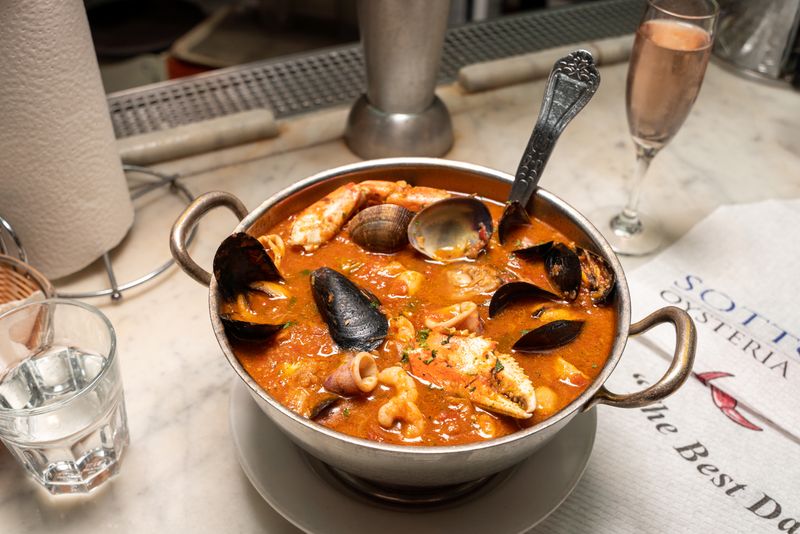 San Francisco Food Experiences Everyone Should Try At Least Once - Decor Hint Cioppino at Sotto Mare