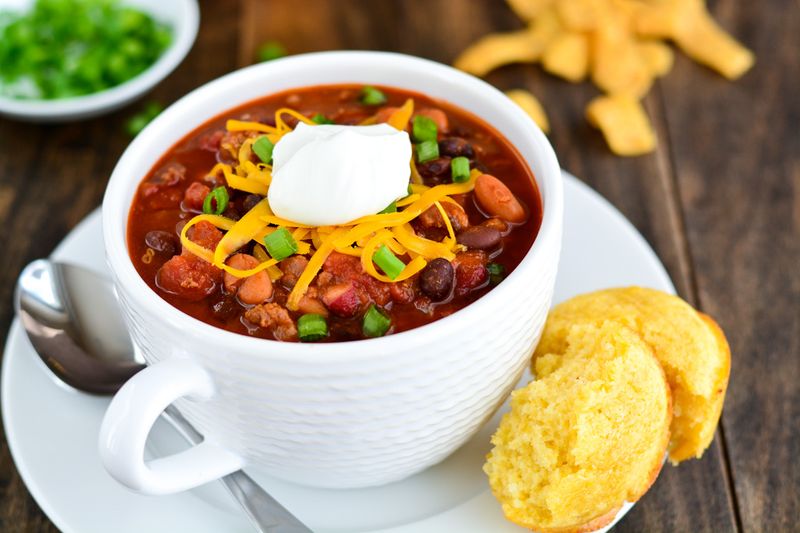 Texas' Slow Cooker Chili Is The Southern Comfort Classic You Will Make Again And Again - Decor Hint Serving Suggestions