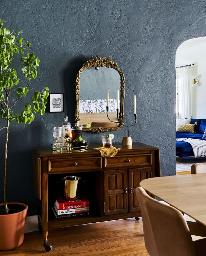 Vintage Oil Portraits Or Gilded Mirrors