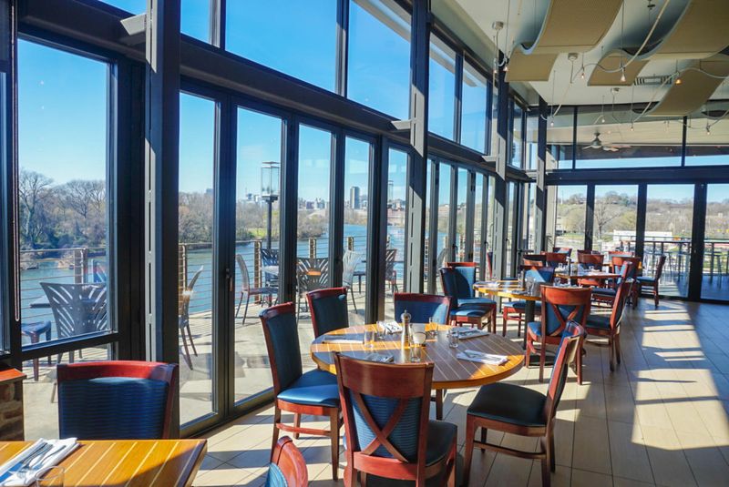 Virginia Restaurants Where The View Matches The Flavor - Decor Hint The Boathouse At Rocketts Landing, Richmond