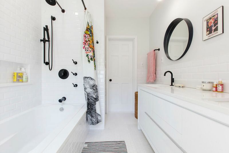All-White Bathrooms
