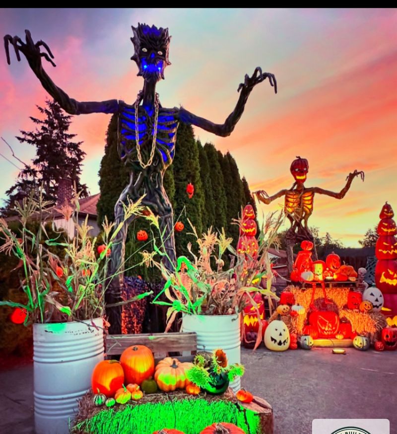 Oregon's 12 Most Creative Halloween Setups - Decor Hint Post Mabone PDX, Portland