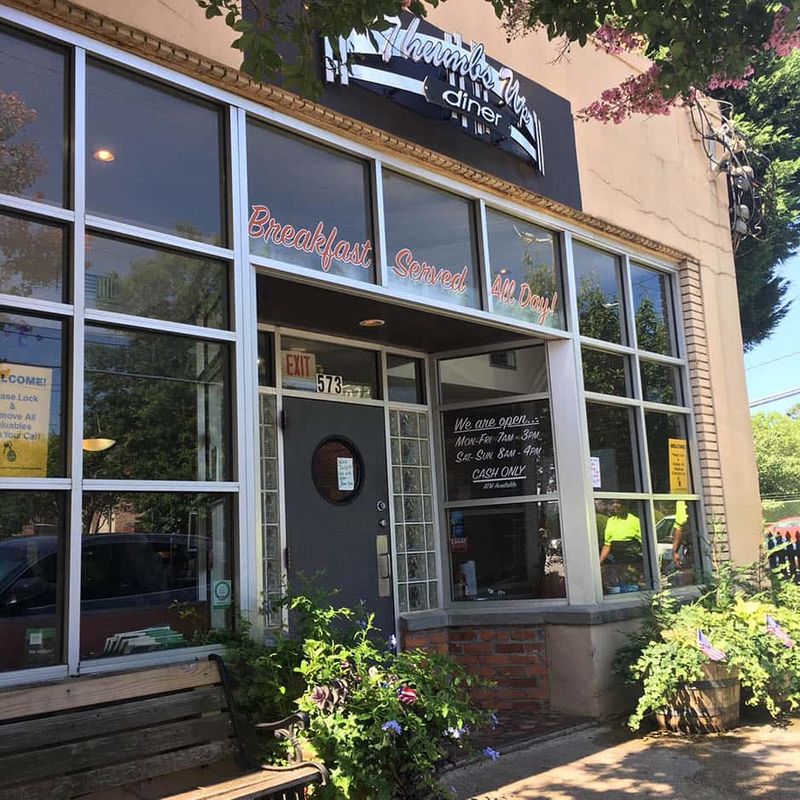 Atlanta Chicken Biscuit Spots Locals Say Are Worth Getting Up Early For - Decor Hint Thumbs Up Diner