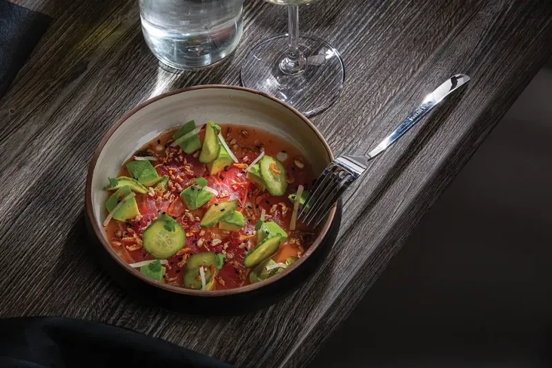Why Missouri's St. Louis Restaurants Are Struggling With Rising Costs And Fewer Diners - Decor Hint Customer Pullback: Diners Tightening Their Belts