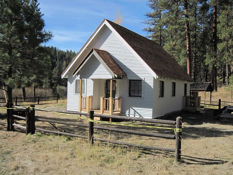 Oregon's Forest Hideaway With 360 Views And Endless Trails - Decor Hint Historic Structures & Guard Stations