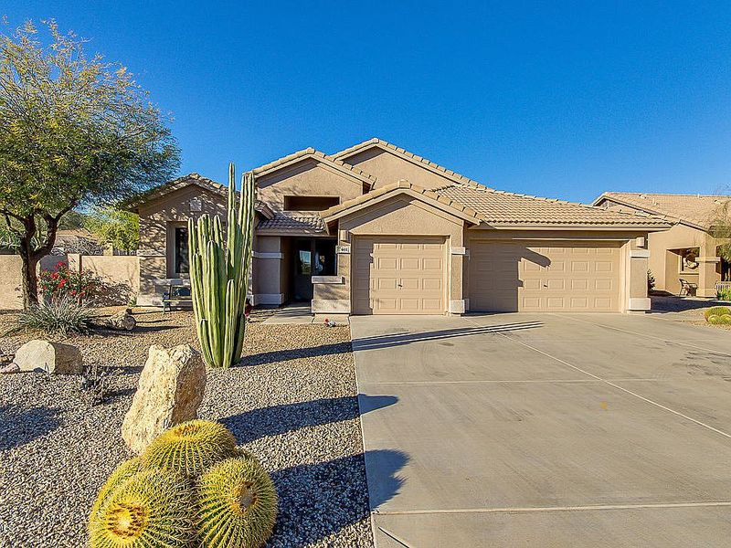 Gold Canyon: Saguaro-Studded Retreats By The Superstitions