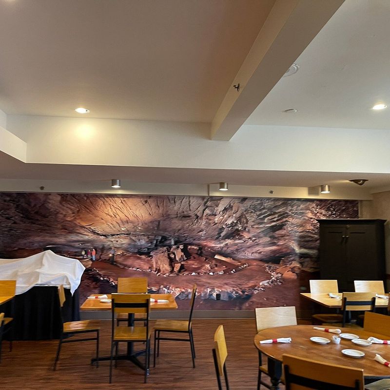 Mammoth Cave Hotel Country Buffet