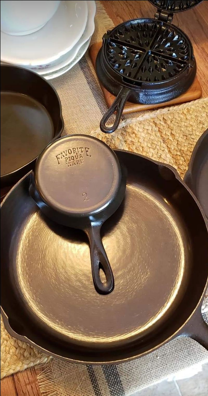 These 11 Louisiana Vintage Finds Are Selling Like Crazy - Decor Hint Cast Iron Cookware