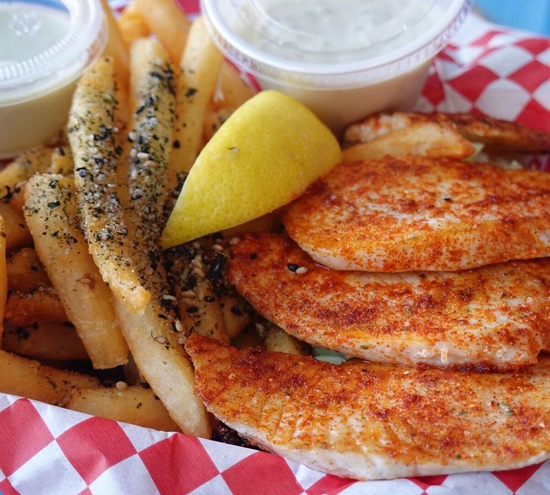 12 Hawaii Fish Fry Restaurants Bringing Island Flavor To A Midwest Classic - Decor Hint Maui Fish'n Chips