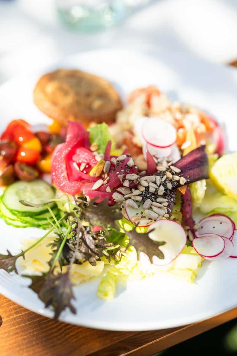 This California Wine Train Combines Scenic Views With Gourmet Dining - Decor Hint Fresh, Locally Sourced Ingredients Highlighting Northern California Cuisine