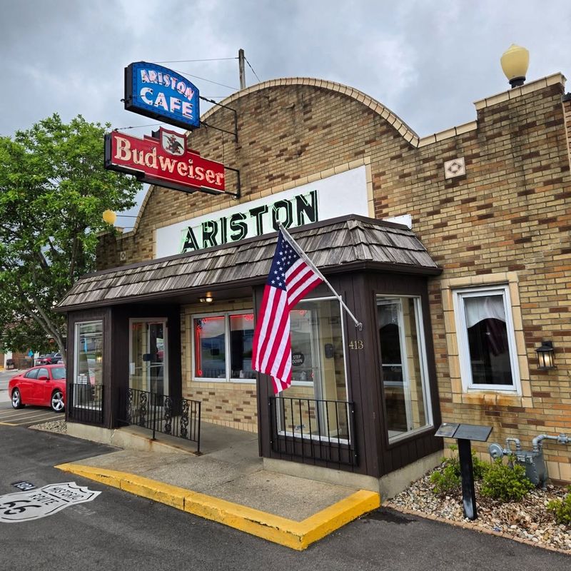 20 Illinois Small-Town Dining Destinations That Delight Every Time - Decor Hint The Ariston Café, Litchfield