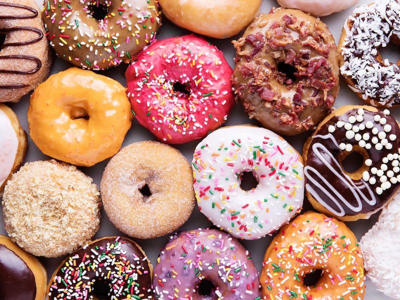 12 Nevada Cider-Donut Shops Bringing Autumn Vibes To The Desert - Decor Hint DoughBoys Donuts