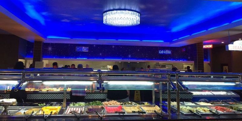 This All-You-Can-Eat Buffet In Massachusetts Feels Like A Hug On A Plate - Decor Hint Clean And Spacious Dining Area